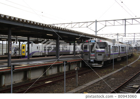 特快北斗/函館班輪停在函館站 80943060