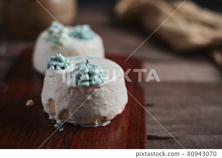 Milk cake delicious 80943070
