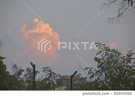 Full moon and clouds in the late evening Full moon and clouds in the late evening 80945088