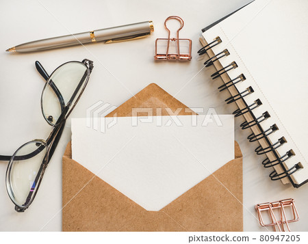 Blank notepad sheet for your congratulatory message Blank notepad sheet for your congratulatory message 80947205