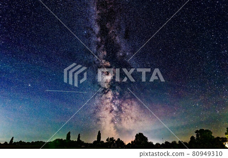 milky way in the night 80949310