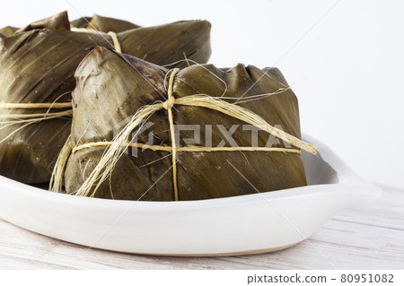 Traditional dish from the city of Popayan in Colombia called tamales de pipian 80951082