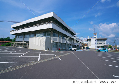 Soja City Hall Main Government Building, West Government Building and Summer Blue Sky Soja City, Okayama Prefecture Soja City Hall Main Government Building, West Government Building and Summer Blue Sky Soja City, Okayama Prefecture 80951592