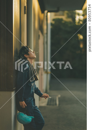 Tobacco, workers and second-hand smoke Tobacco, workers and second-hand smoke 80953754