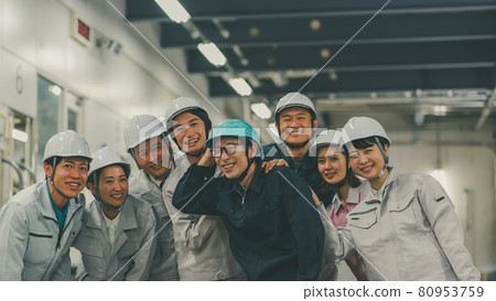 大量工人 80953759