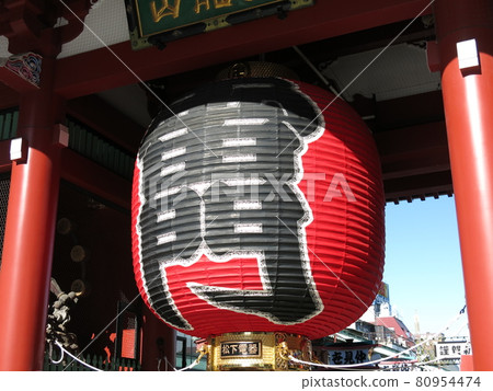 淺草寺雷門的“雷門”大燈籠(第6代) 淺草寺雷門的“雷門”大燈籠(第6代) 80954474