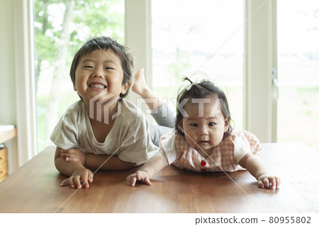 Brother and sister Brother and sister 80955802