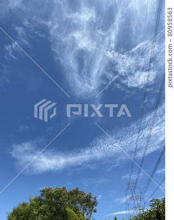 Dragon cloud and steel tower Dragon cloud and steel tower 80958563