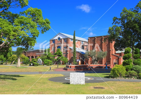 [Hyogo Prefecture] Sumoto City Sumoto Library in fine weather 80964419