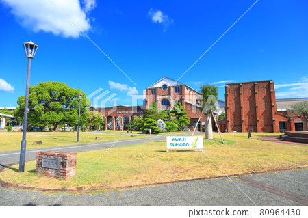 [Hyogo Prefecture] Sumoto City Sumoto Library in fine weather 80964430