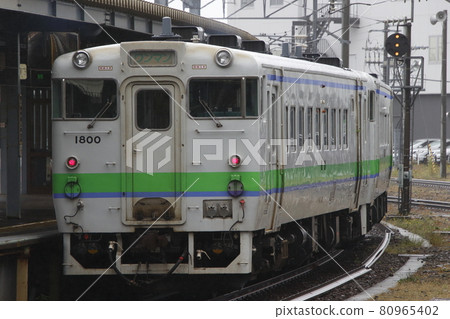 Hakodate Main Line Kiha 40 (Hakodate Station: Hakodate ⇔ Oshamambe) 80965402
