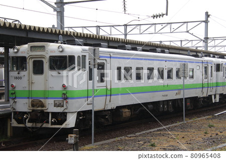 Hakodate Main Line Kiha 40 (Hakodate Station: Hakodate ⇔ Oshamambe) 80965408