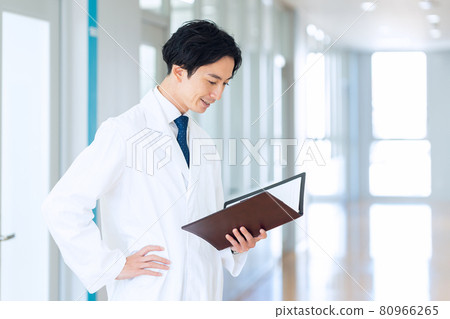 Hospital doctor research doctor photography cooperation: Japanese language school attached to the Central Institute of Technology Hospital doctor research doctor photography cooperation: Japanese language school attached to the Central Institute of Technology 80966265