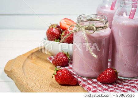 Healthy breakfast with fresh strawberries Healthy breakfast with fresh strawberries 80969536