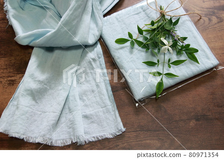 Indigo fresh leaf dyed cotton stole 80971354