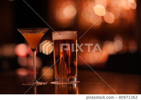 Cocktail and beer 80971362