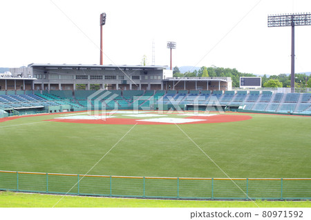廣島三好市棒球場的景色 廣島三好市棒球場的景色 80971592