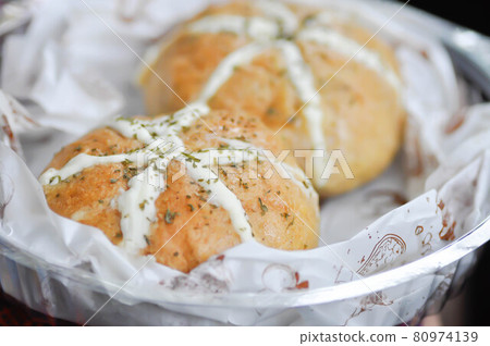 garlic bread or cheese bun, mozzarella cheese bun or bun with cheese garlic bread or cheese bun, mozzarella cheese bun or bun with cheese 80974139