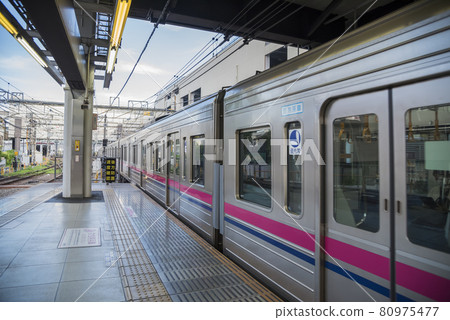 京王線 高畑風堂站 家 高畑風堂站 開往新宿 開往京王八王子 當地電車 京王線 高畑風堂站 家 高畑風堂站 開往新宿 開往京王八王子 當地電車 80975477