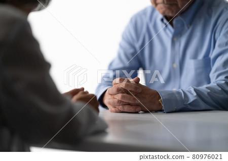 Senior women, senior men, discussions 80976021