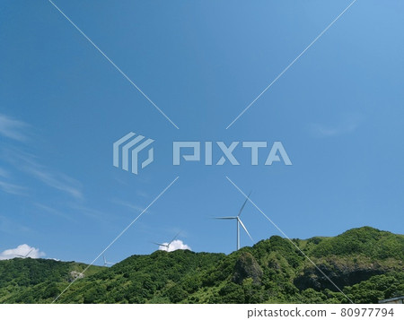 山、天空和風車 山、天空和風車 80977794