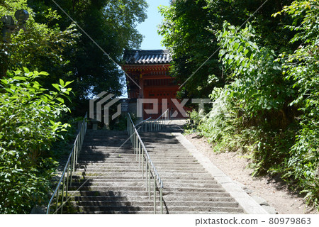 Iwashimizu Hachimangu Shrine East Grand Gate, Yawata City, Kyoto Prefecture Iwashimizu Hachimangu Shrine East Grand Gate, Yawata City, Kyoto Prefecture 80979863