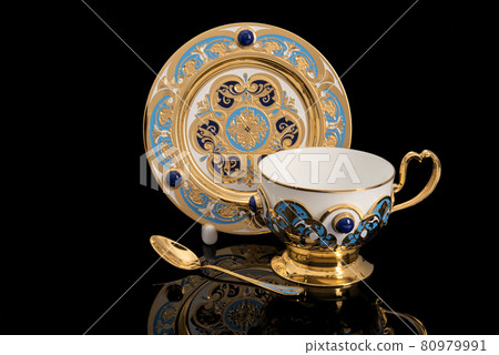 Luxury gold Tea party kit. Cup, plate, and spoon. 80979991