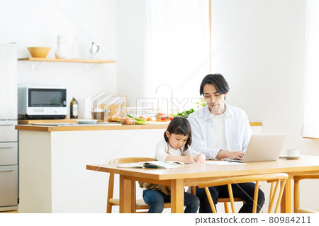 Family Telework Children Study Family Image Family Telework Children Study Family Image 80984211