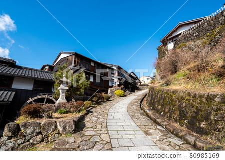 [Magome-juku] Nakasendo and water wheel in winter 80985169