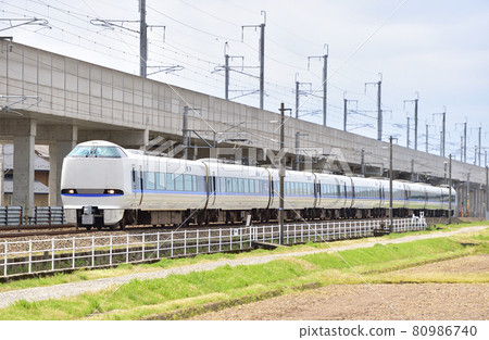 北陸本線 松野野野市 JR 西 683 系列 4000 系列 T45 編隊(金澤)雷鳥 北陸本線 松野野野市 JR 西 683 系列 4000 系列 T45 編隊(金澤)雷鳥 80986740
