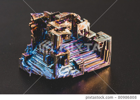 Bismuth skeleton 80986808