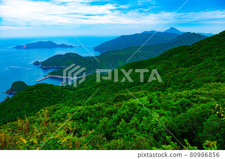 龜岡展望台 可以眺望下方海洋和里亞海岸的壯觀景點。 龜岡展望台 可以眺望下方海洋和里亞海岸的壯觀景點。 80986856