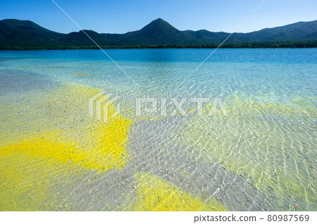 奧索爾山上美麗的湖泊極樂濱 奧索爾山上美麗的湖泊極樂濱 80987569