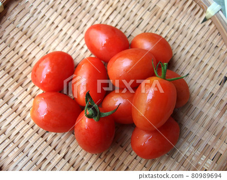 Mini tomatoes, vegetables, foods, ingredients, fresh 80989694