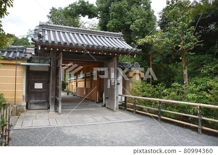 Kinkakuji Temple Summer Kyoto 80994360