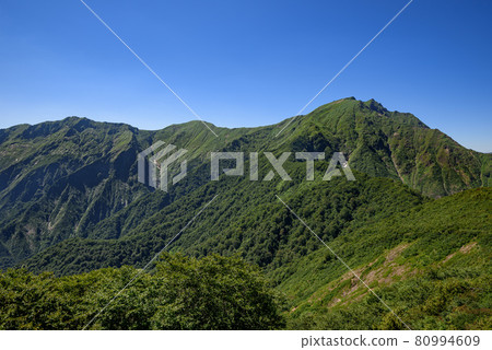 From the clear sky and the Tanigawa mountain range / Tenjin Pass 80994609