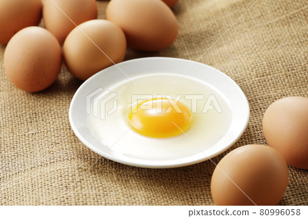 Raw egg Raw egg 80996058
