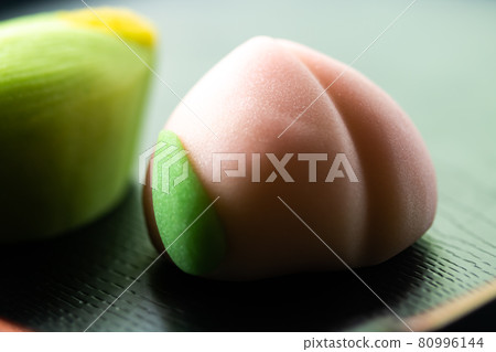 High-quality sweets, watertight peach and corn High-quality sweets, watertight peach and corn 80996144