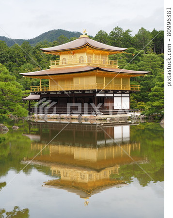 夏季更換金閣寺茅草屋頂後 夏季更換金閣寺茅草屋頂後 80996381