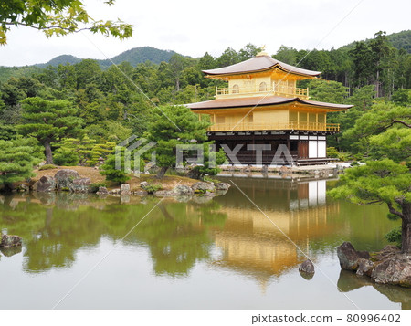 夏季更換金閣寺茅草屋頂後 夏季更換金閣寺茅草屋頂後 80996402