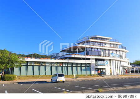 [Hyogo Prefecture] Awajishima Minami PA under sunny weather 80997897
