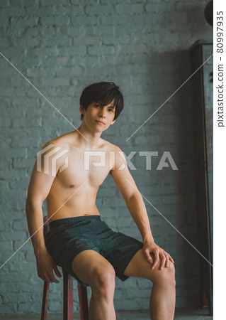 男士美容 80997935