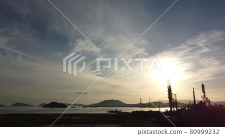 "Drone aerial photography" Idemitsu Kosan Co., Ltd. Tokuyama Office! Shunan City, Yamaguchi Prefecture Complex! Shunan Complex and Sunset in the Seto Inland Sea "Drone aerial photography" Idemitsu Kosan Co., Ltd. Tokuyama Office! Shunan City, Yamaguchi Prefecture Complex! Shunan Complex and Sunset in the Seto Inland Sea 80999232