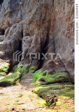 Angel Road-Angel Promenade-Beautiful rock formations on Nakayoshima Angel Road-Angel Promenade-Beautiful rock formations on Nakayoshima 81000844