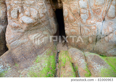 Angel Road-Angel Promenade-Beautiful rock formations on Nakayoshima Angel Road-Angel Promenade-Beautiful rock formations on Nakayoshima 81000963