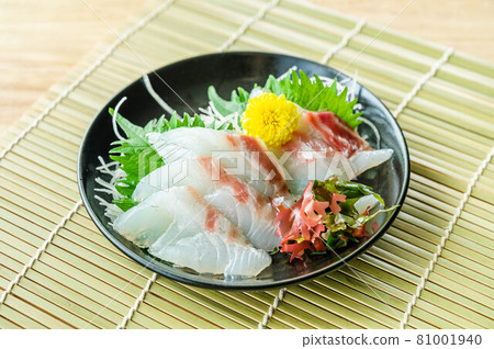 Snapper sashimi 81001940