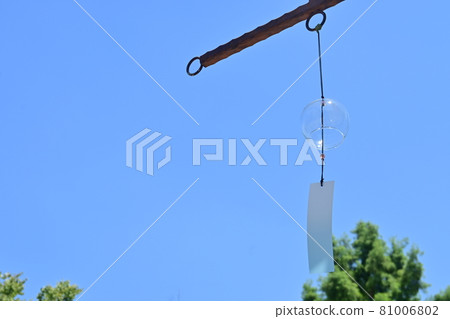 Wind chimes and summer traditions 81006802