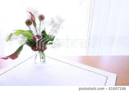 Small arrangement Small arrangement 81007186