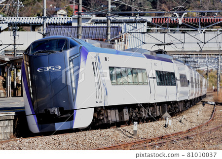 中央本線上野原JR東E353系列S112編隊(松本)梓海治 中央本線上野原JR東E353系列S112編隊(松本)梓海治 81010037