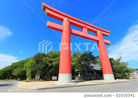 [Hyogo Prefecture] Onokorojima Shrine's Otorii 81010541